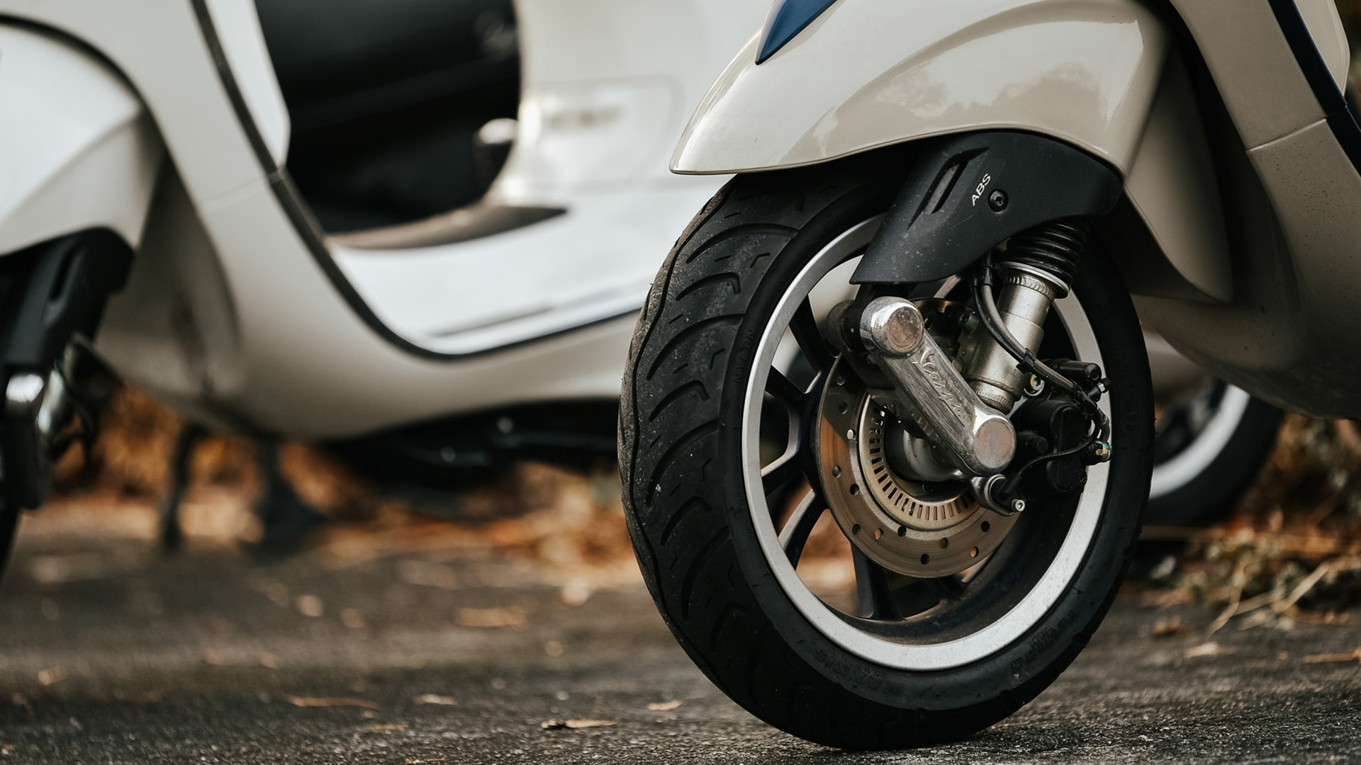 The heart of safety: the Vespa braking system