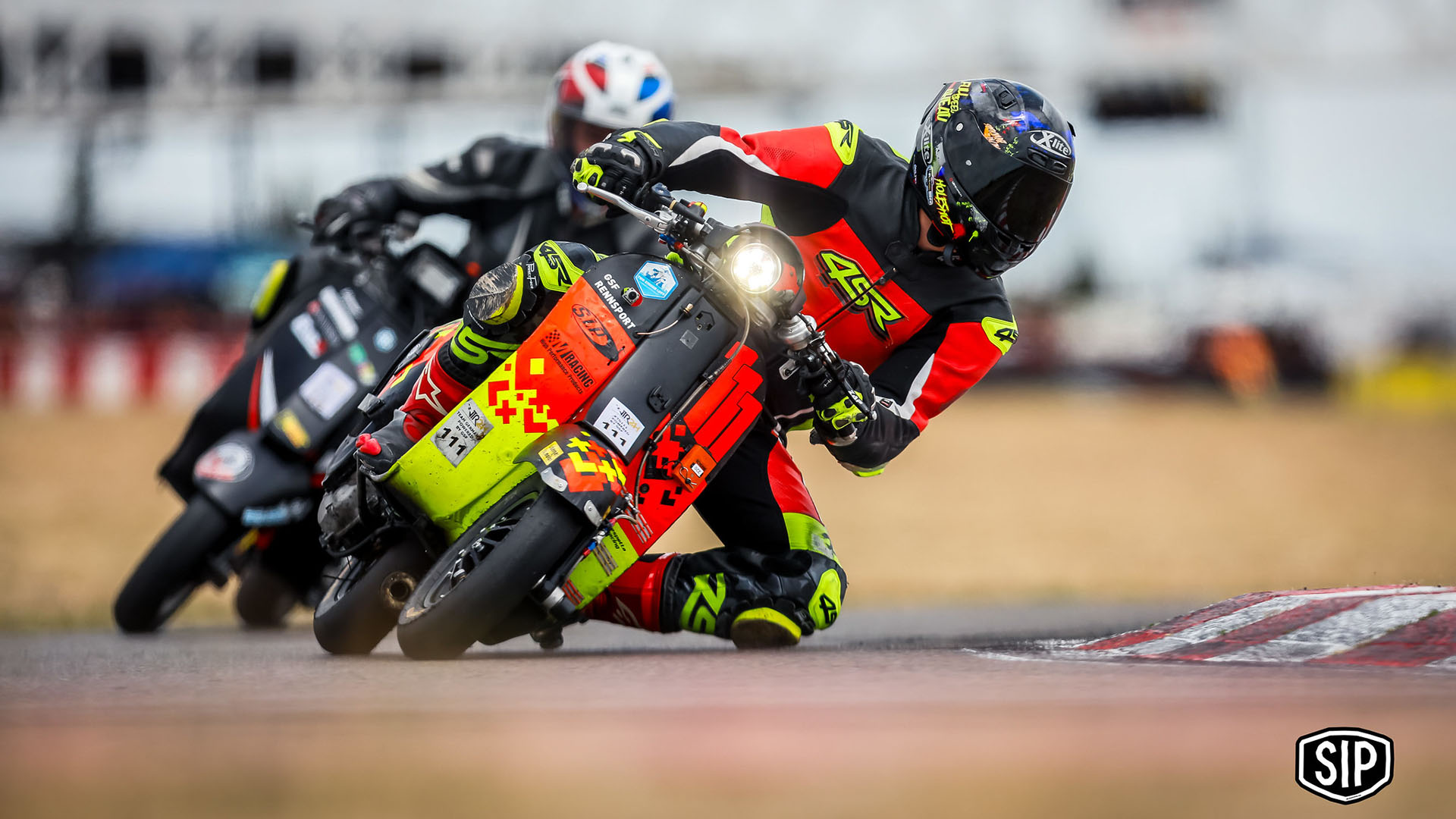 24 hours race : Vespa the Resistance